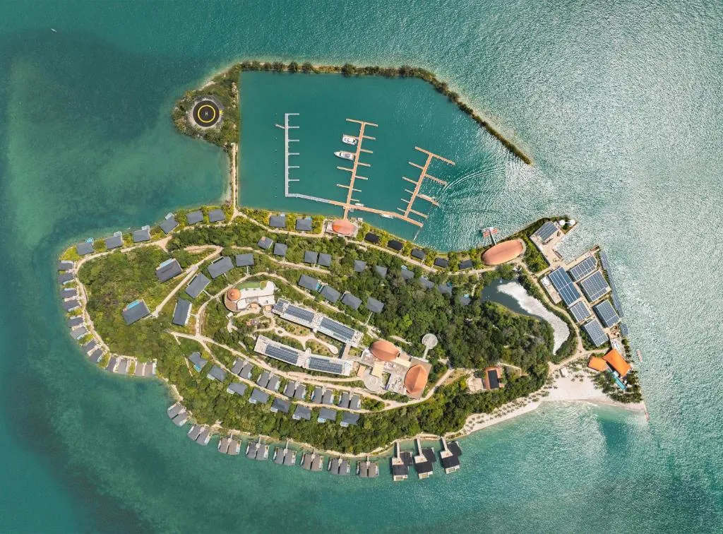 Riahi by Swiss-Belhotel | Luxury Villas in Pulau Nirup